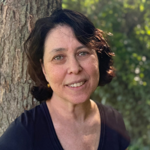 Author photo at tree--color (1)